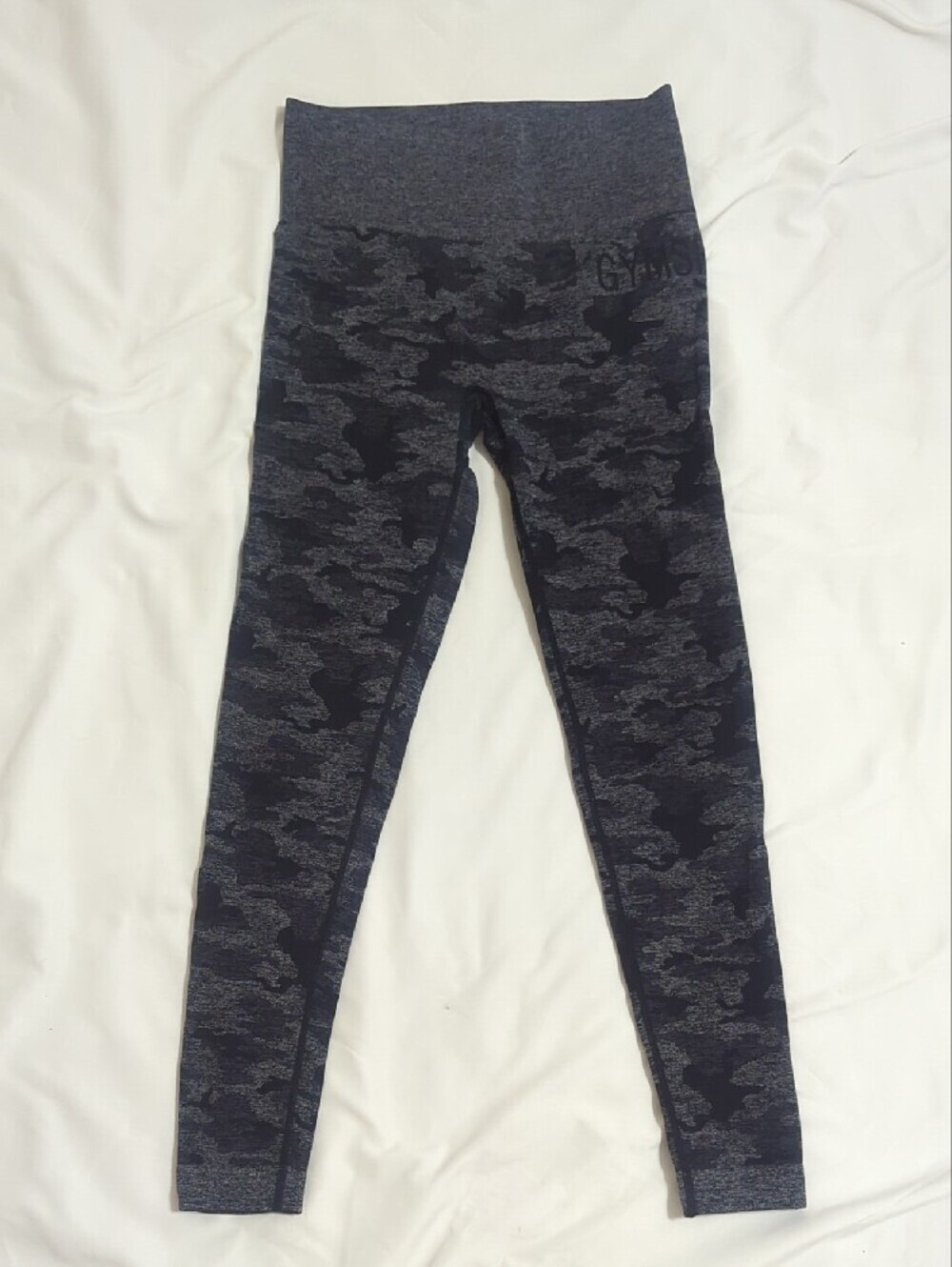 Gymshark Adapt Seamless Leggings, Color Camo Black Size M